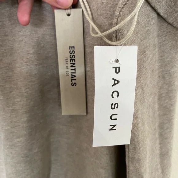 Fear of God Essentials Tee Core Heather FW23 - Picture 4 of 7